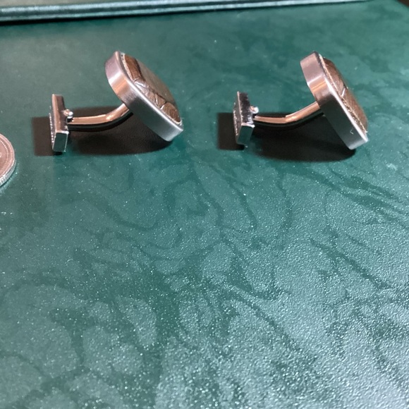 Leather and silver tone Kenneth Kole Cuff links - Picture 2 of 3